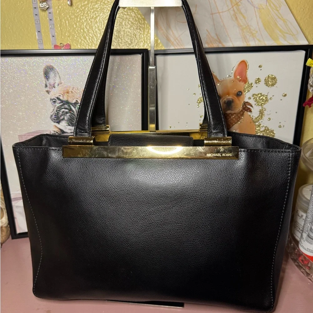 Michael Kors Tilda Saffiano Leather large tote bag in black - Picture 3 of 11